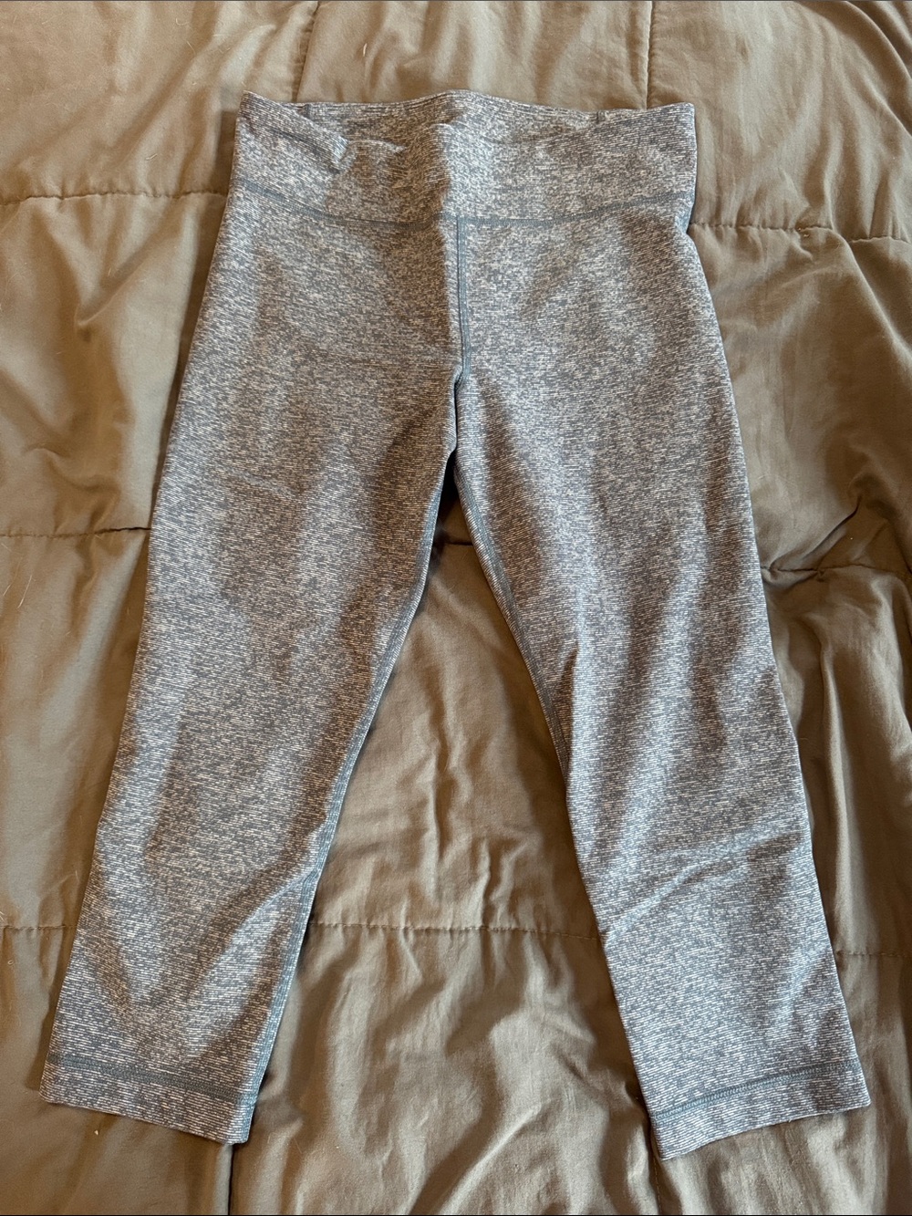Under Armour Heather Gray Women's Capri Leggings